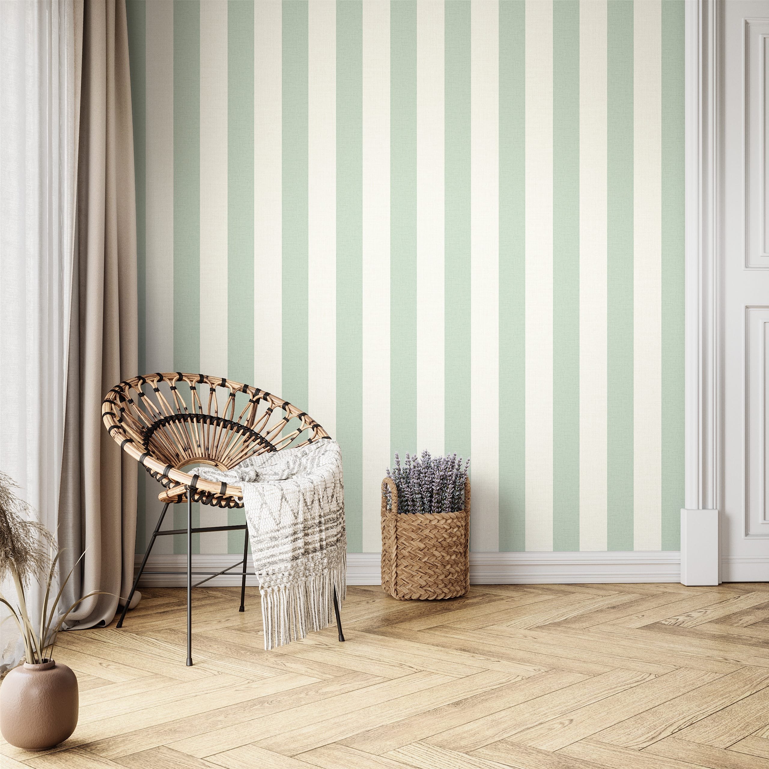 Junia Mint